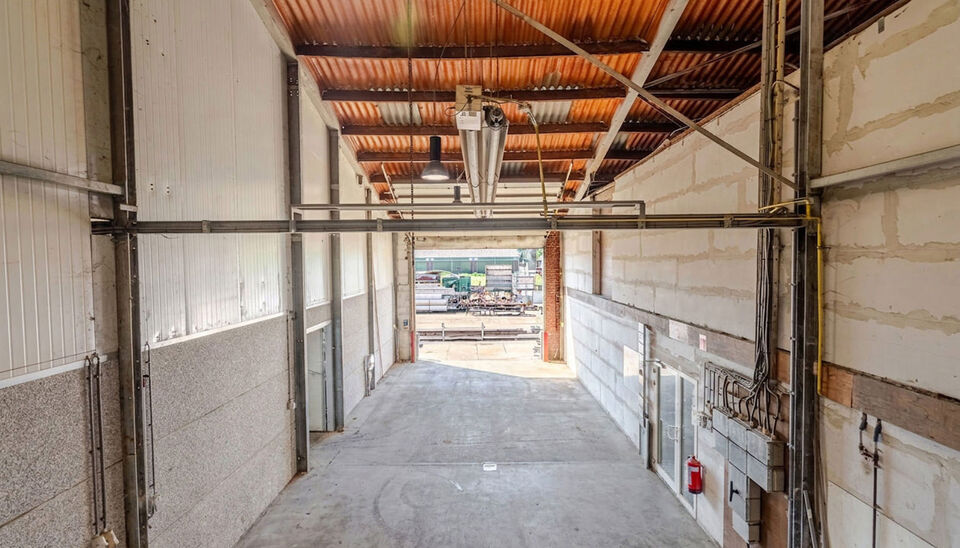 Bedrijfsgebouw te huur in Bree