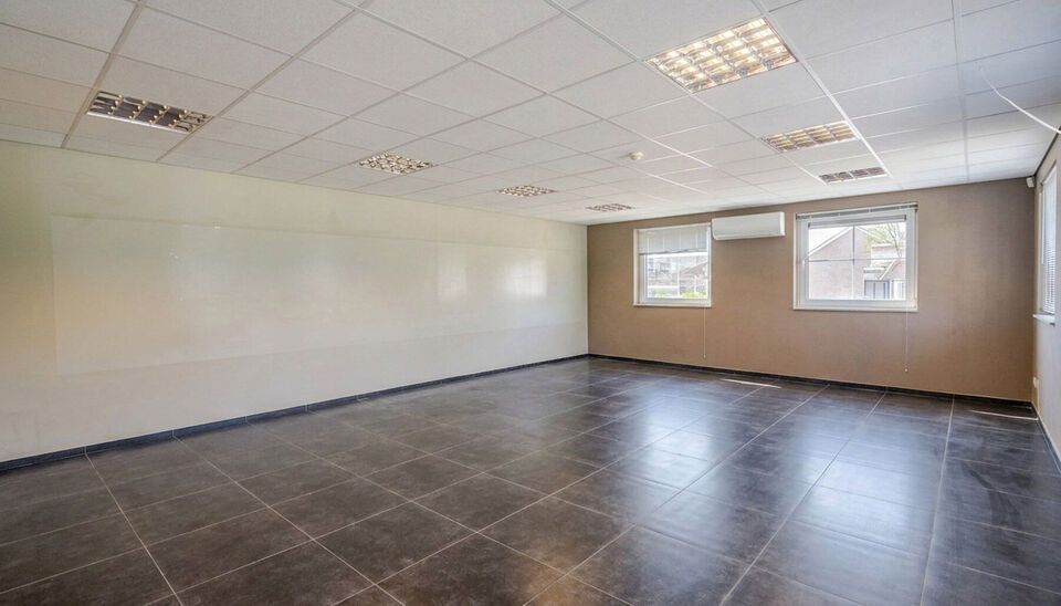 Bedrijfsgebouw te huur in Bree